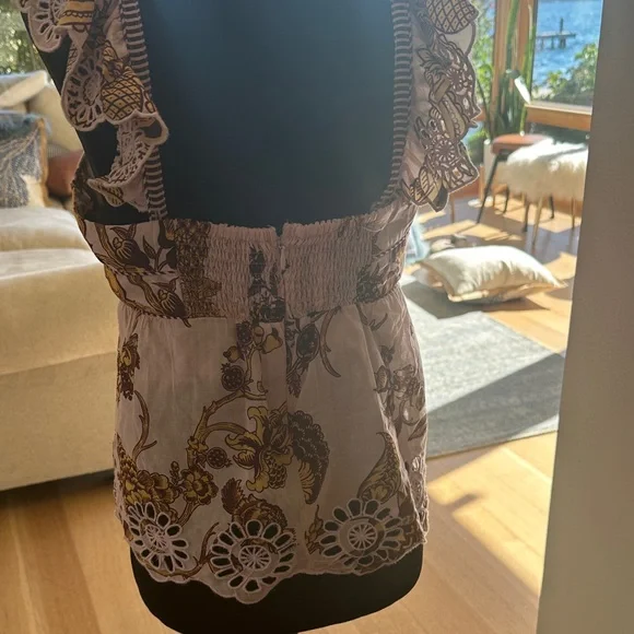 FARM Rio Pink and Gold Floral Blouse - Picture 3 of 4